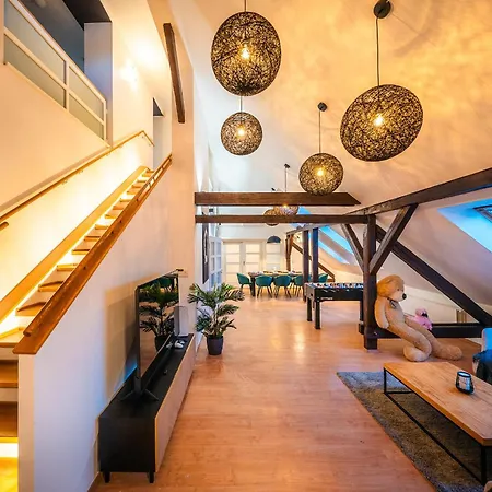 A/c Lux Rooftop 6br+3.5bath Wenceslas Square Apartament *