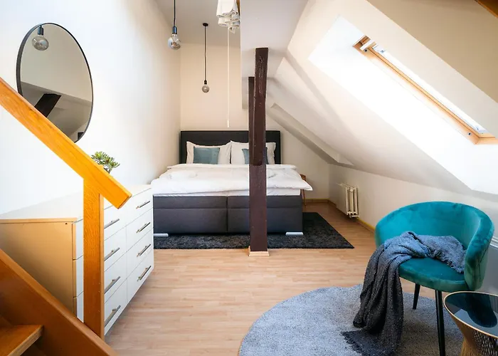 A/c Lux Rooftop 6br+3.5bath Wenceslas Square