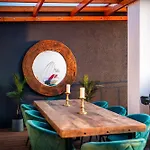 A/c Lux Rooftop 6br+3.5bath Wenceslas Square Apartment *