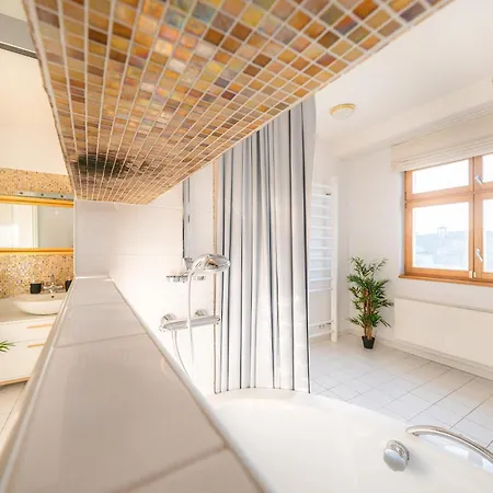 A/c Lux Rooftop 6br+3.5bath Wenceslas Square *