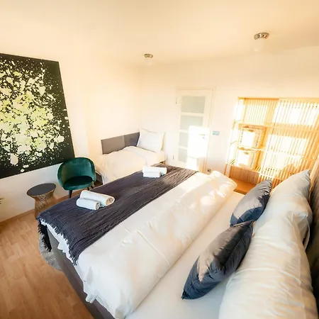 A/c Lux Rooftop 6br+3.5bath Wenceslas Square * 프라하